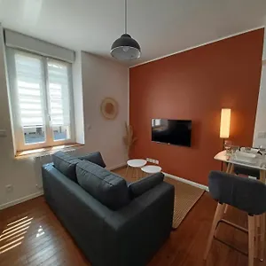 https://mazamet-studio-neuf-et-moderne-en-centre-ville.midi-pyreneeshotels.com